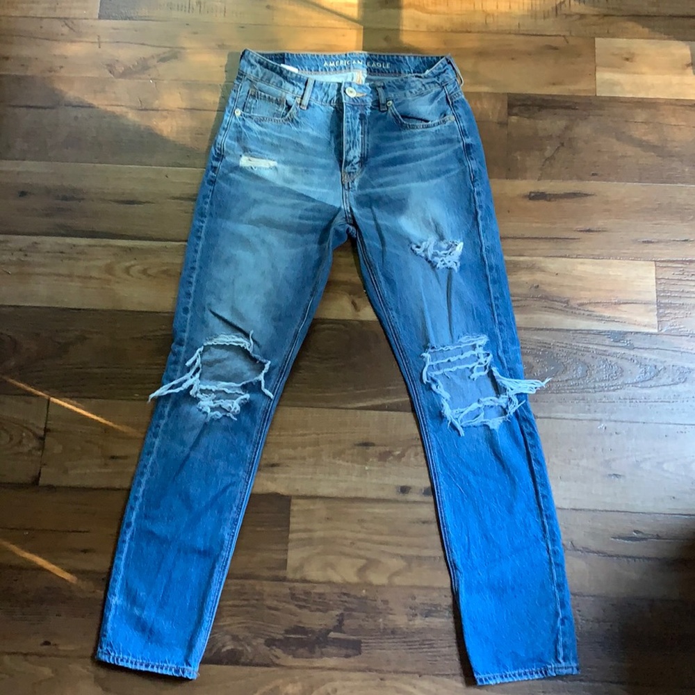 American eagle tomgirl jeans